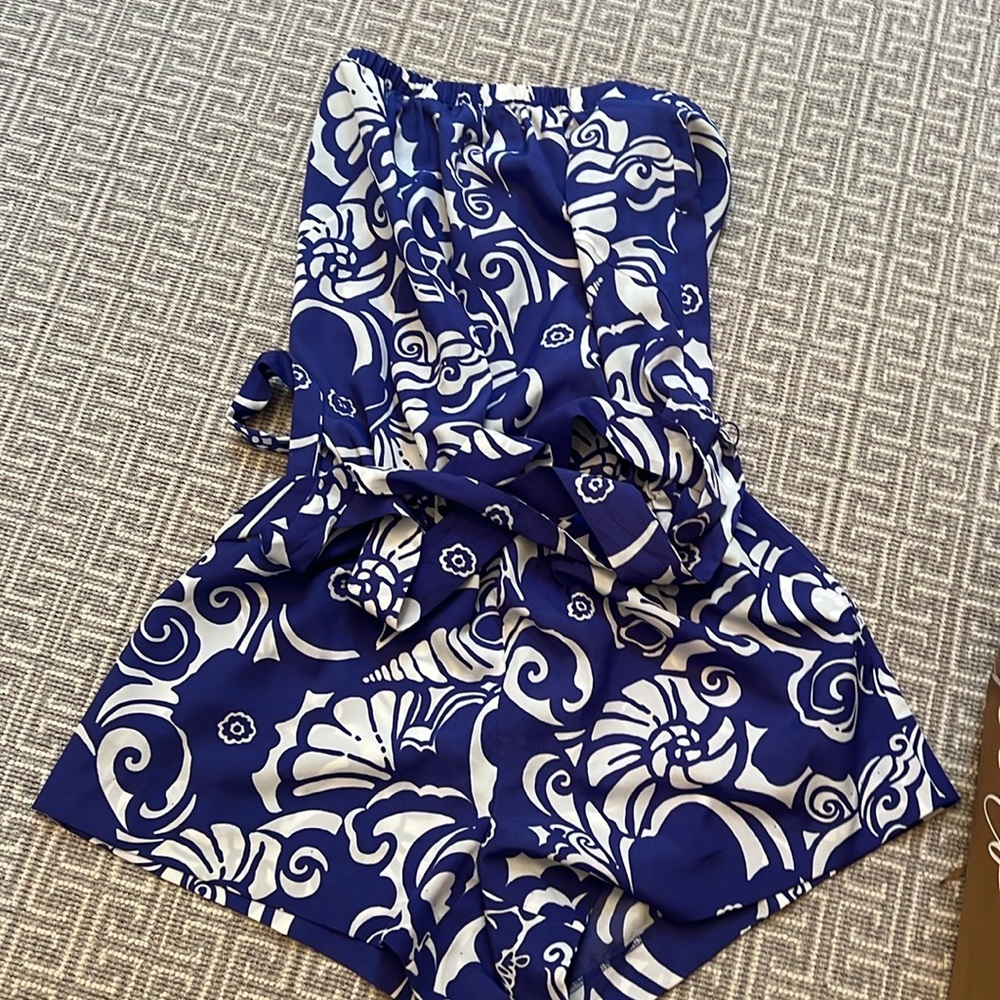 Lily Pulitzer silk strapless romper. Size xs. Excellent condition